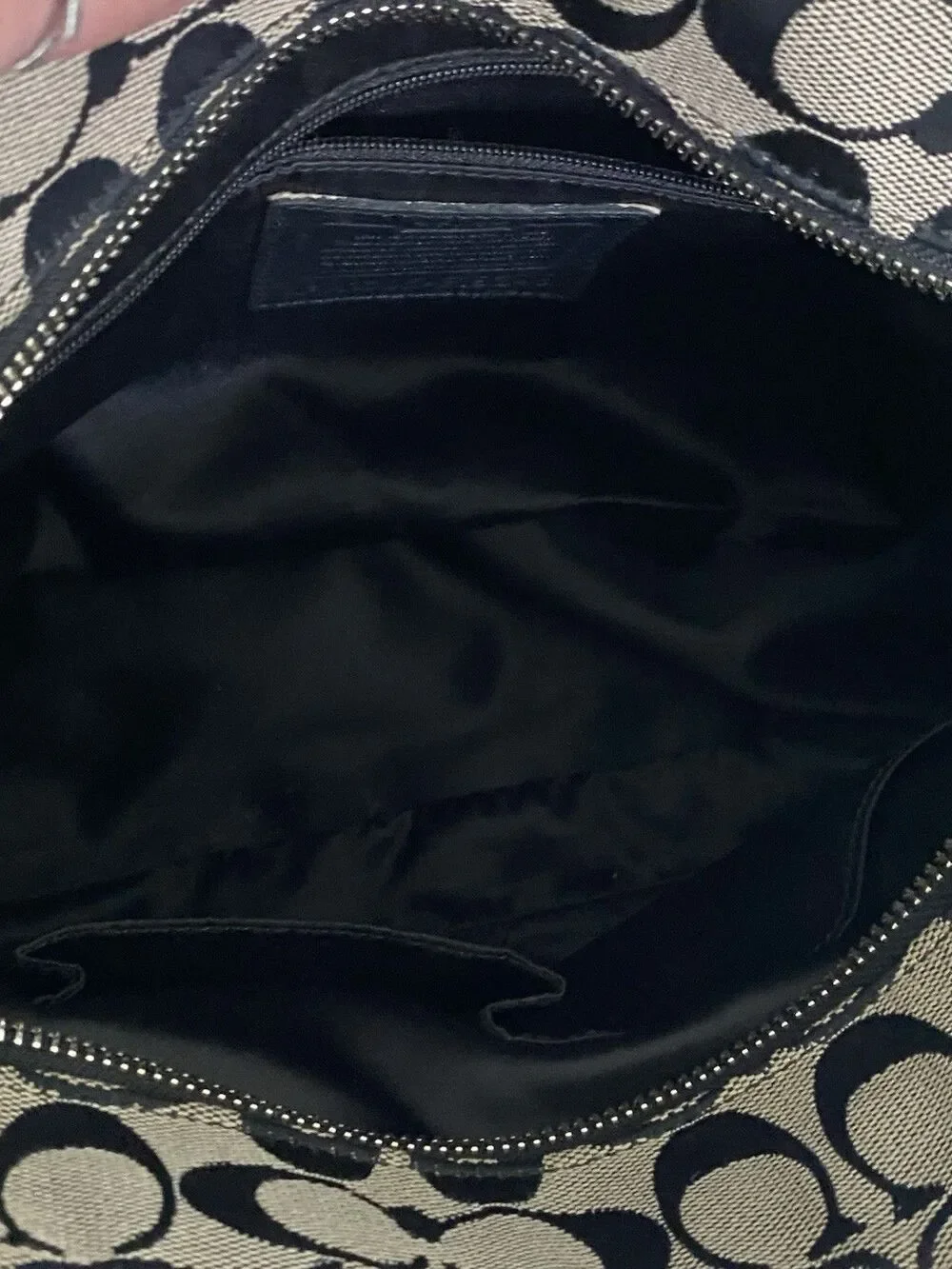 Coach Gallery Signature Tote In Black And Gray Jacquard Canvas